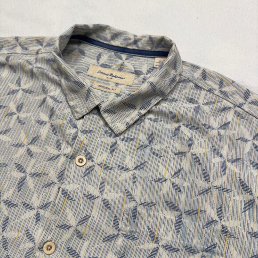 Tommy Bahama Mens Size XL Island Zone Geometric Tropical Hawaiian Camp‎ Shirt - Picture 4 of 11
